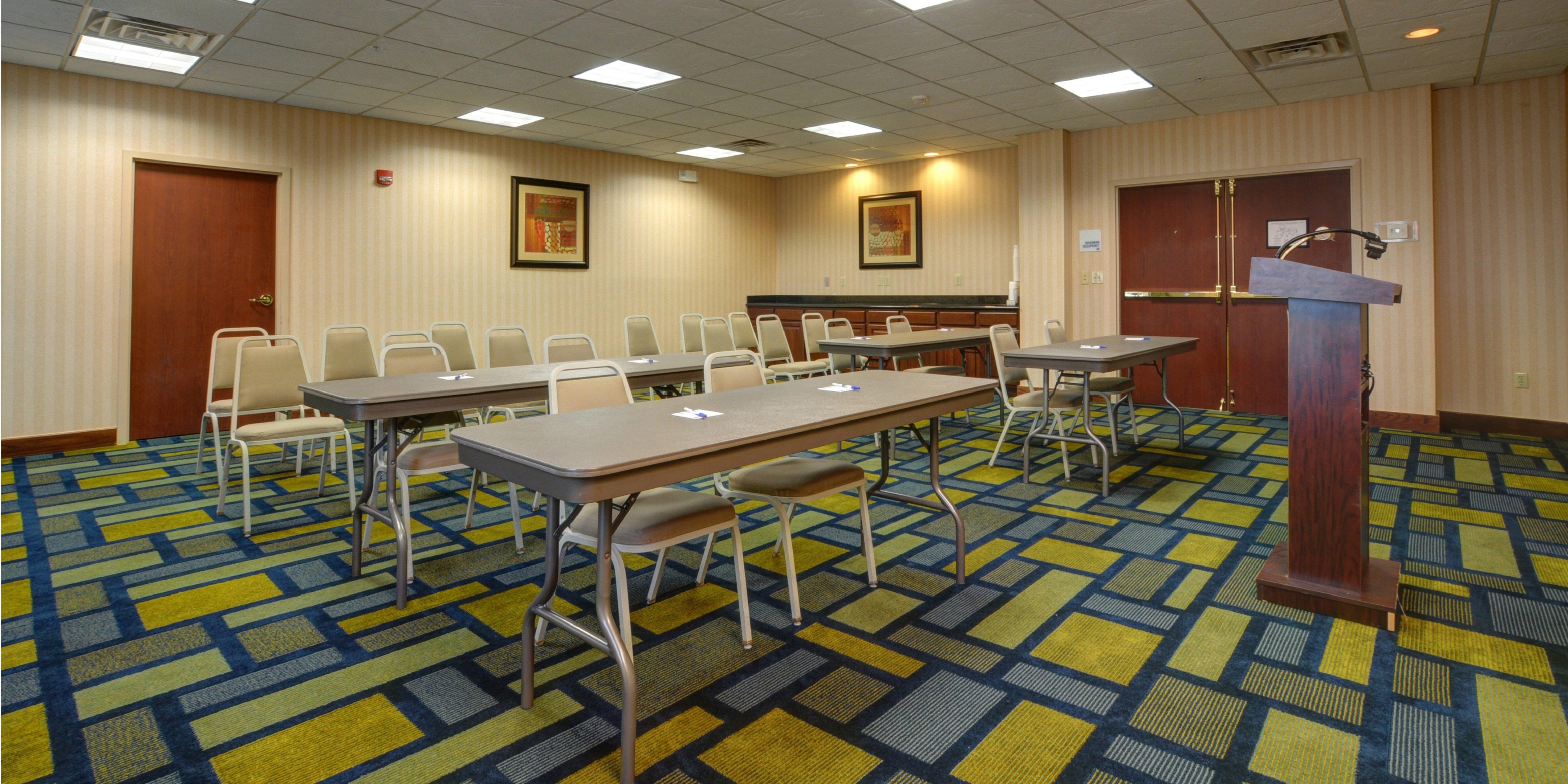 Holiday Inn Express & Suites Midwest City By Ihg Esterno foto