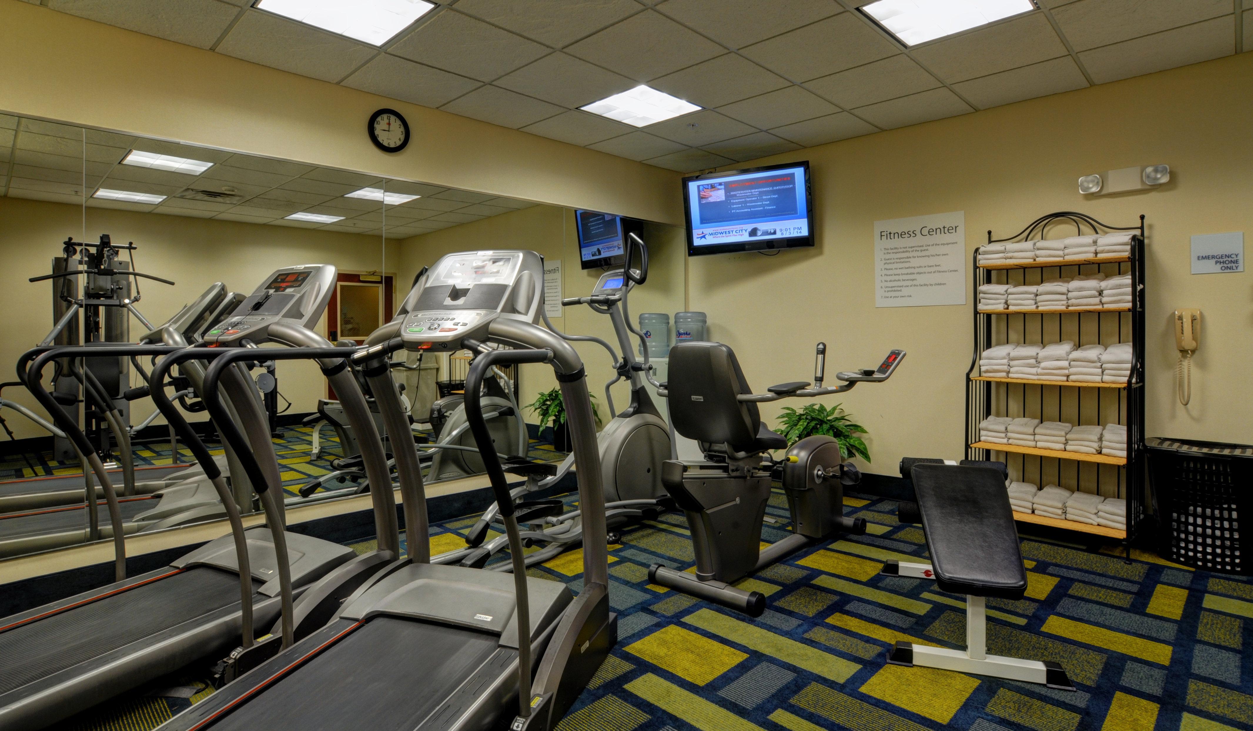 Holiday Inn Express & Suites Midwest City By Ihg Esterno foto