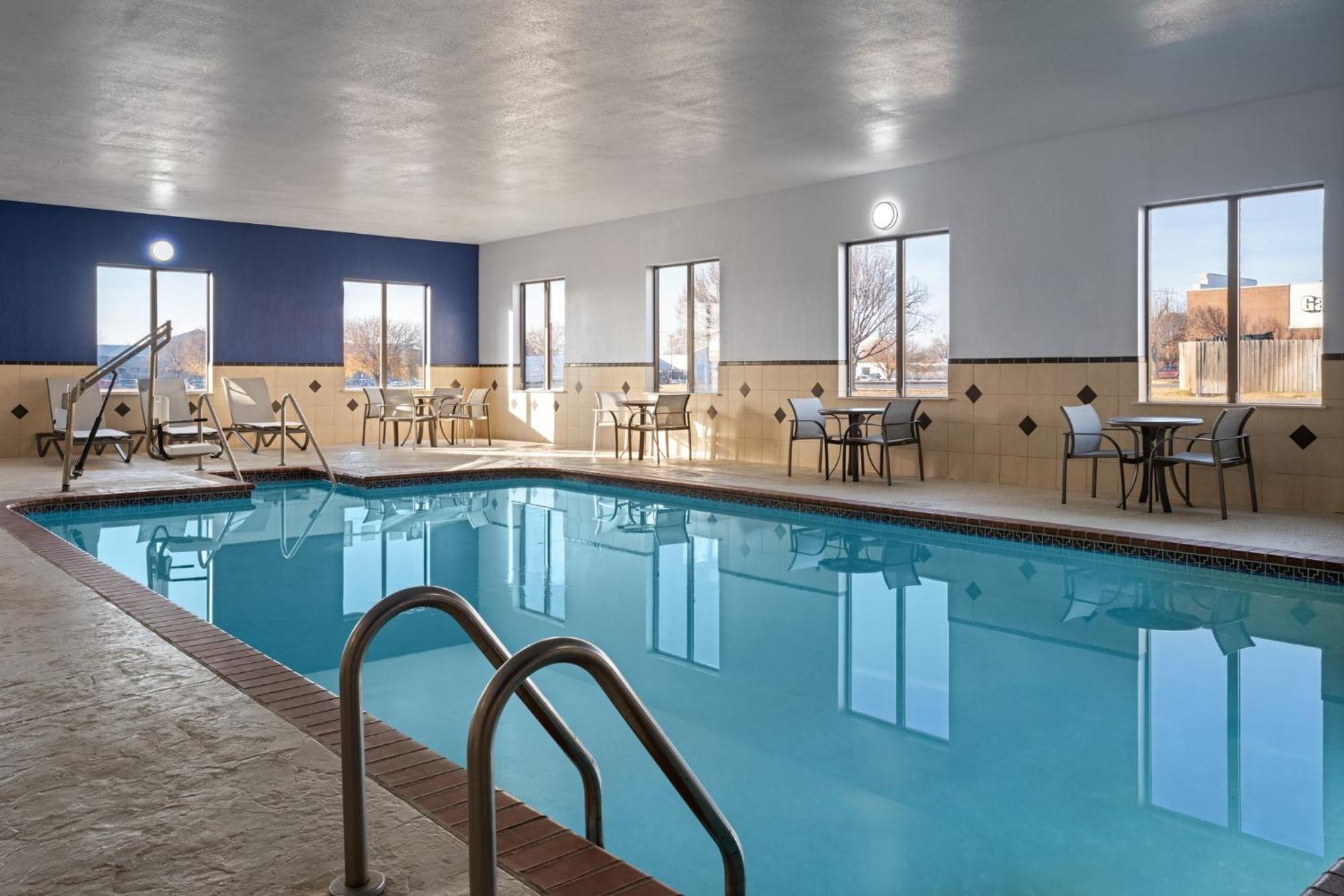 Holiday Inn Express & Suites Midwest City By Ihg Esterno foto