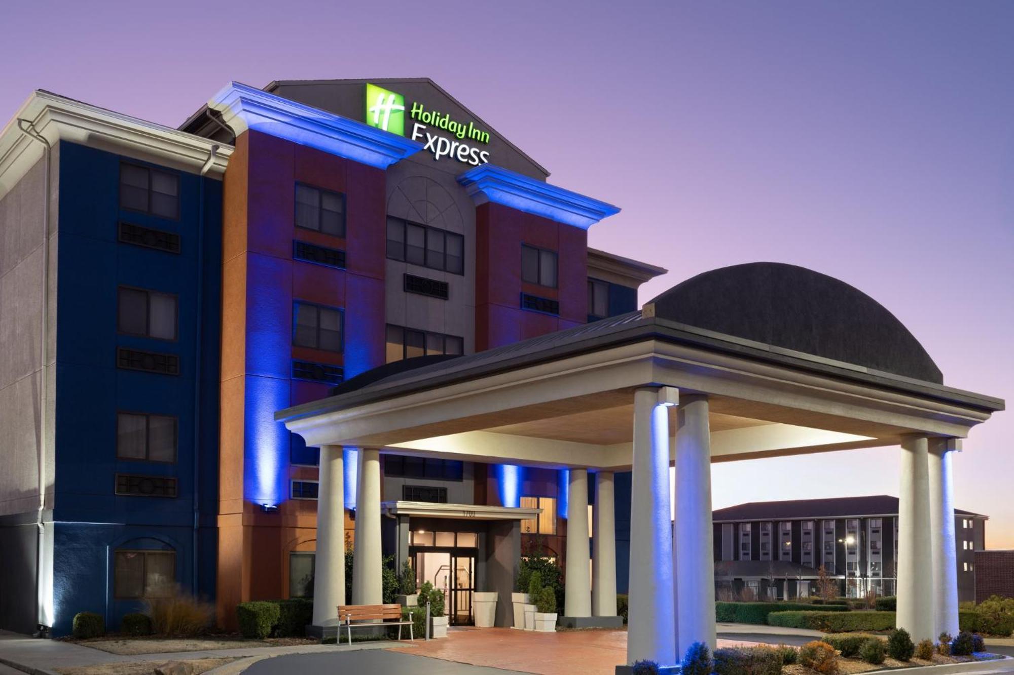 Holiday Inn Express & Suites Midwest City By Ihg Esterno foto