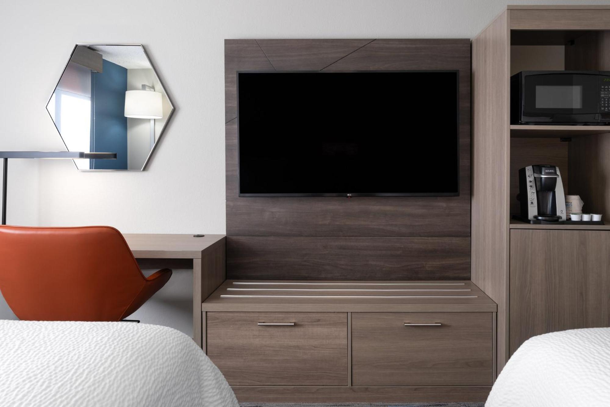 Holiday Inn Express & Suites Midwest City By Ihg Esterno foto