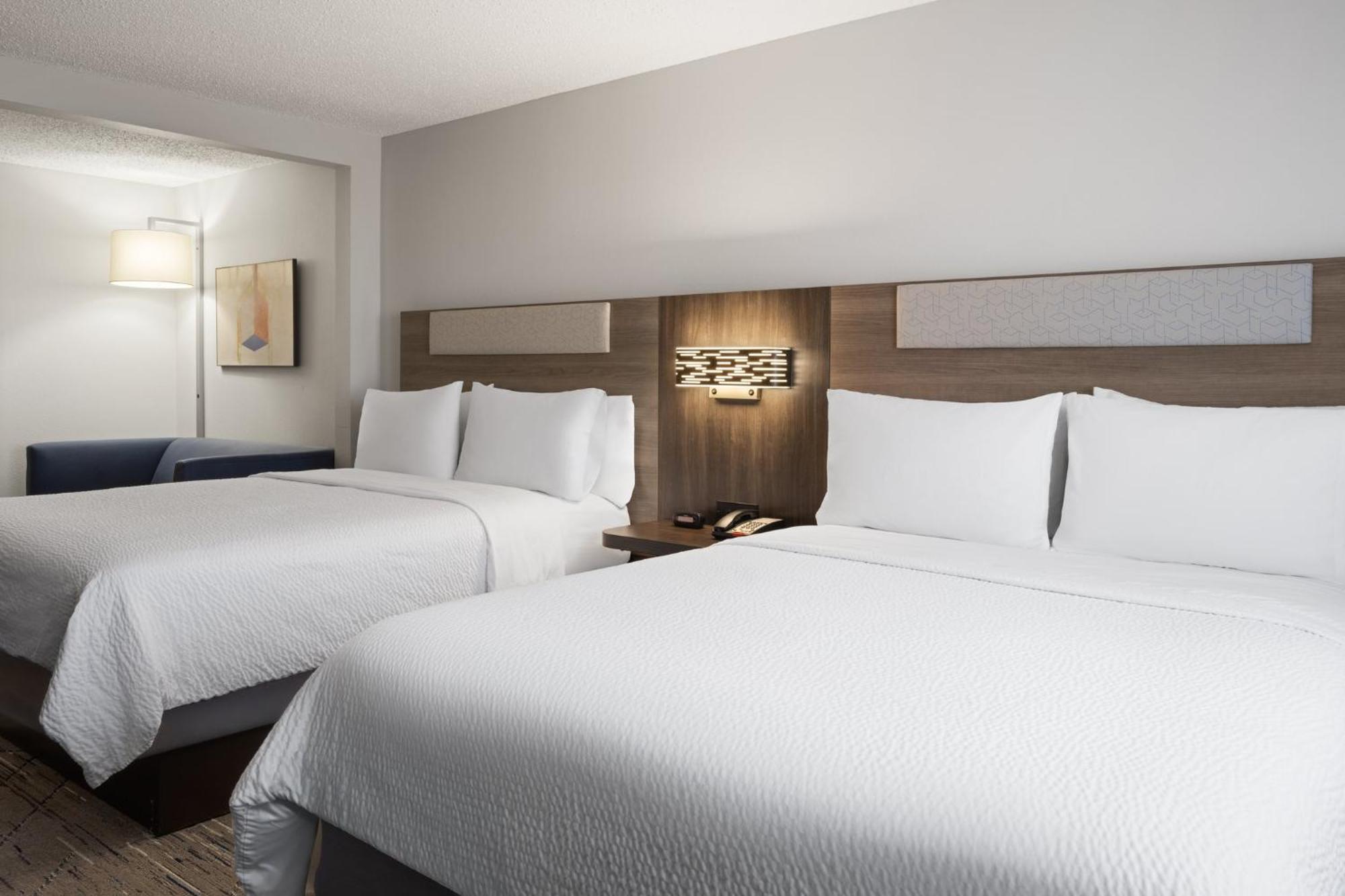 Holiday Inn Express & Suites Midwest City By Ihg Esterno foto